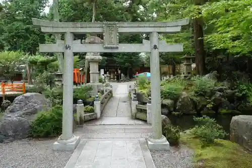 建部大社の鳥居