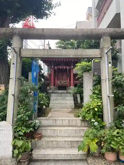 亀塚稲荷神社の鳥居