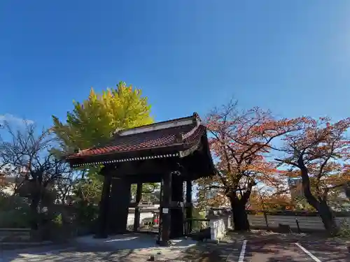 如宝寺の山門