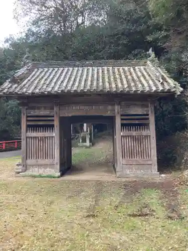恩山寺の{uncategorized: "未分類", other: "その他", undefined: "問題あり", building: "その他建物", grave: "お墓", sacred_gate: "鳥居", guardian: "狛犬", statue: "像", buddha: "仏像", history: "歴史", nature: "自然", garden: "庭園", animal: "動物", pagoda: "塔", temizu: "手水舎", mountain_gate: "山門・神門", sanctuary: "本殿・本堂", subordinate: "末社・摂社", art: "芸術", scenery: "景色", jizo: "地蔵", ema: "絵馬", goshuin: "御朱印", omikuji: "おみくじ", items: "授与品その他", amulet: "お守り", goshuincho: "御朱印帳", eats: "食事", festival: "お祭り", votive_dance: "神楽", shichigosan: "七五三参", wedding: "結婚式", experience: "体験その他", initially: "初詣", around: "周辺", anti_infection: "感染症対策"}
