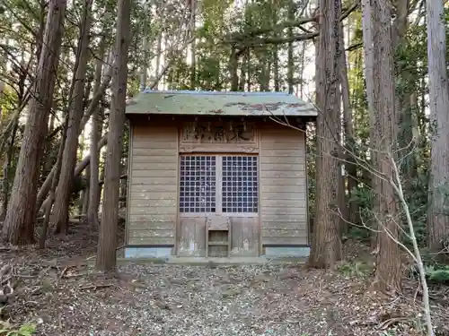 八雲神社の末社