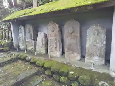 芦峅寺閻魔堂の地蔵