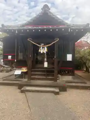 八手神社の{uncategorized: "未分類", other: "その他", undefined: "問題あり", building: "その他建物", grave: "お墓", sacred_gate: "鳥居", guardian: "狛犬", statue: "像", buddha: "仏像", history: "歴史", nature: "自然", garden: "庭園", animal: "動物", pagoda: "塔", temizu: "手水舎", mountain_gate: "山門・神門", sanctuary: "本殿・本堂", subordinate: "末社・摂社", art: "芸術", scenery: "景色", jizo: "地蔵", ema: "絵馬", goshuin: "御朱印", omikuji: "おみくじ", items: "授与品その他", amulet: "お守り", goshuincho: "御朱印帳", eats: "食事", festival: "お祭り", votive_dance: "神楽", shichigosan: "七五三参", wedding: "結婚式", experience: "体験その他", initially: "初詣", around: "周辺", anti_infection: "感染症対策"}