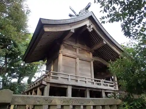 伊和神社の本殿