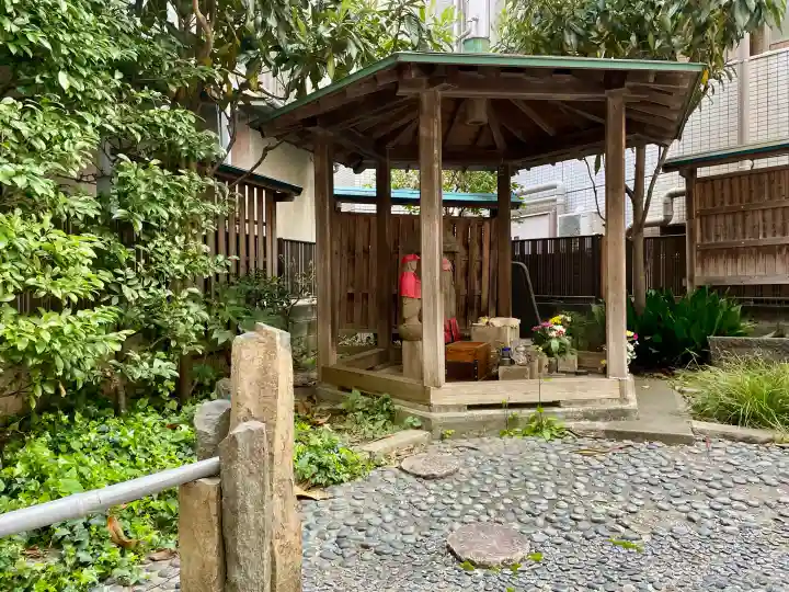 宝永四年六地蔵の{uncategorized: "未分類", other: "その他", undefined: "問題あり", building: "その他建物", grave: "お墓", sacred_gate: "鳥居", guardian: "狛犬", statue: "像", buddha: "仏像", history: "歴史", nature: "自然", garden: "庭園", animal: "動物", pagoda: "塔", temizu: "手水舎", mountain_gate: "山門・神門", sanctuary: "本殿・本堂", subordinate: "末社・摂社", art: "芸術", scenery: "景色", jizo: "地蔵", ema: "絵馬", goshuin: "御朱印", omikuji: "おみくじ", items: "授与品その他", amulet: "お守り", goshuincho: "御朱印帳", eats: "食事", festival: "お祭り", votive_dance: "神楽", shichigosan: "七五三参", wedding: "結婚式", experience: "体験その他", initially: "初詣", around: "周辺", anti_infection: "感染症対策"}