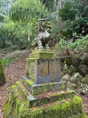 須波阿津疑神社の狛犬