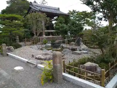 慈眼寺の庭園