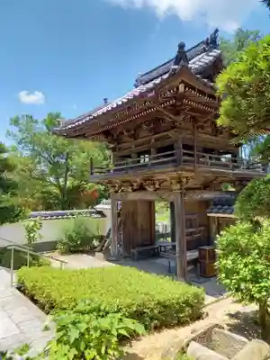 願成寺の山門・神門