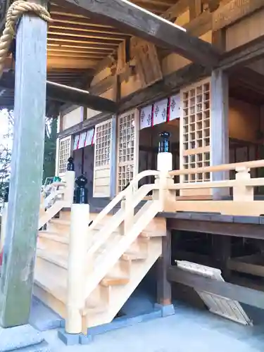 初發神社の本殿