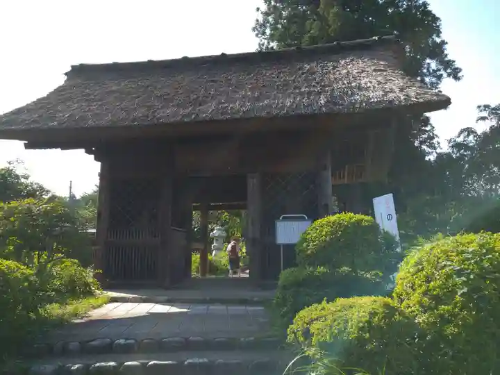 塩船観音寺の山門・神門
