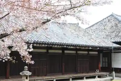 元興寺の本殿・本堂