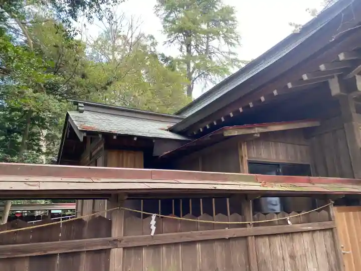 大井神社の{uncategorized: "未分類", other: "その他", undefined: "問題あり", building: "その他建物", grave: "お墓", sacred_gate: "鳥居", guardian: "狛犬", statue: "像", buddha: "仏像", history: "歴史", nature: "自然", garden: "庭園", animal: "動物", pagoda: "塔", temizu: "手水舎", mountain_gate: "山門・神門", sanctuary: "本殿・本堂", subordinate: "末社・摂社", art: "芸術", scenery: "景色", jizo: "地蔵", ema: "絵馬", goshuin: "御朱印", omikuji: "おみくじ", items: "授与品その他", amulet: "お守り", goshuincho: "御朱印帳", eats: "食事", festival: "お祭り", votive_dance: "神楽", shichigosan: "七五三参", wedding: "結婚式", experience: "体験その他", initially: "初詣", around: "周辺", anti_infection: "感染症対策"}