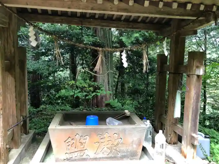 天忍穂別神社の手水舎