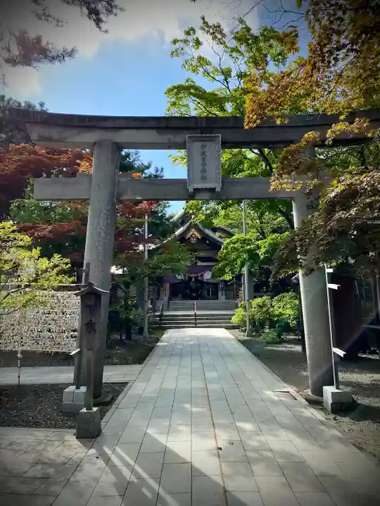 彌彦神社 (伊夜日子神社)の鳥居