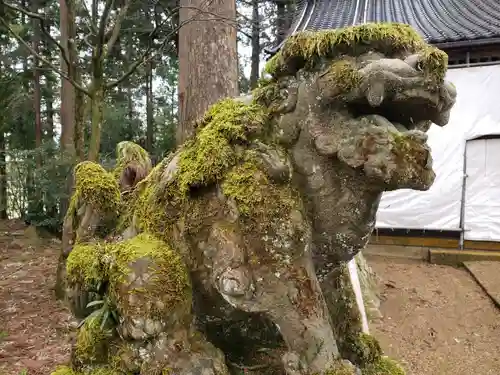 栴壇野神社の狛犬