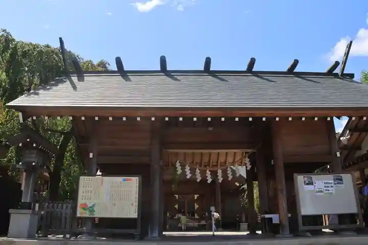 開成山大神宮の山門・神門