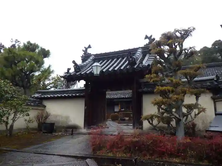 円生院の山門・神門
