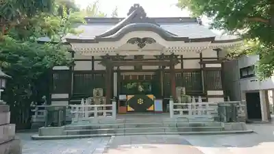 鳥越神社の本殿・本堂