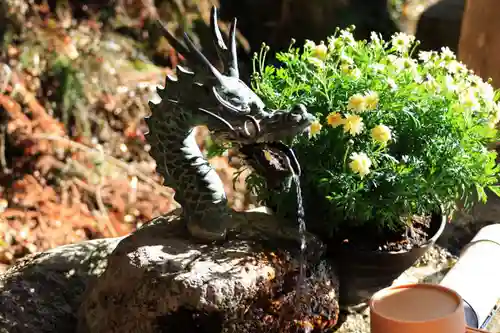 小川諏訪神社の手水