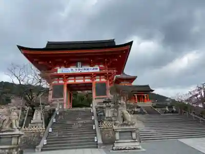 清水寺の山門・神門