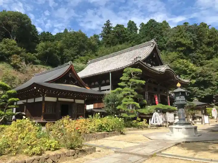 岡寺(龍蓋寺)の本殿・本堂