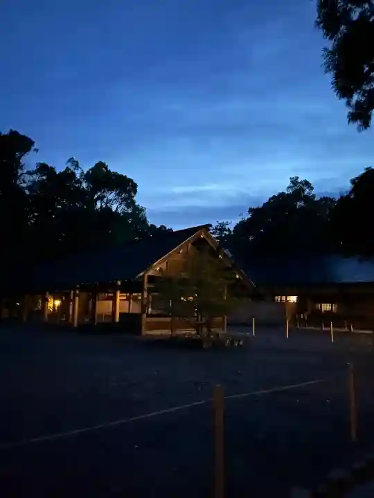 伊勢神宮外宮(豊受大神宮)の{uncategorized: "未分類", other: "その他", undefined: "問題あり", building: "その他建物", grave: "お墓", sacred_gate: "鳥居", guardian: "狛犬", statue: "像", buddha: "仏像", history: "歴史", nature: "自然", garden: "庭園", animal: "動物", pagoda: "塔", temizu: "手水舎", mountain_gate: "山門・神門", sanctuary: "本殿・本堂", subordinate: "末社・摂社", art: "芸術", scenery: "景色", jizo: "地蔵", ema: "絵馬", goshuin: "御朱印", omikuji: "おみくじ", items: "授与品その他", amulet: "お守り", goshuincho: "御朱印帳", eats: "食事", festival: "お祭り", votive_dance: "神楽", shichigosan: "七五三参", wedding: "結婚式", experience: "体験その他", initially: "初詣", around: "周辺", anti_infection: "感染症対策"}