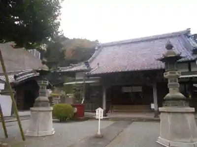 良長院の本殿・本堂