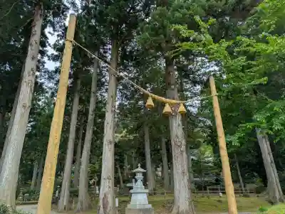 気多神社の{uncategorized: "未分類", other: "その他", undefined: "問題あり", building: "その他建物", grave: "お墓", sacred_gate: "鳥居", guardian: "狛犬", statue: "像", buddha: "仏像", history: "歴史", nature: "自然", garden: "庭園", animal: "動物", pagoda: "塔", temizu: "手水舎", mountain_gate: "山門・神門", sanctuary: "本殿・本堂", subordinate: "末社・摂社", art: "芸術", scenery: "景色", jizo: "地蔵", ema: "絵馬", goshuin: "御朱印", omikuji: "おみくじ", items: "授与品その他", amulet: "お守り", goshuincho: "御朱印帳", eats: "食事", festival: "お祭り", votive_dance: "神楽", shichigosan: "七五三参", wedding: "結婚式", experience: "体験その他", initially: "初詣", around: "周辺", anti_infection: "感染症対策"}
