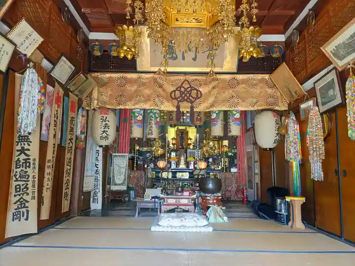 密厳寺の本殿・本堂