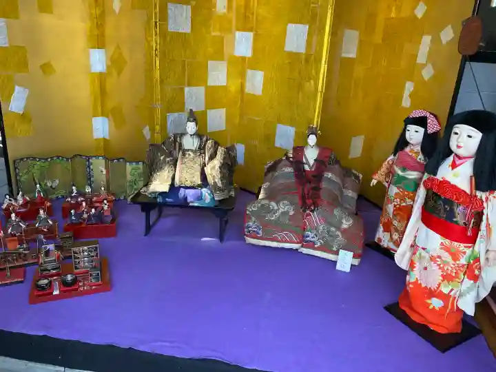 宇佐八幡宮の{uncategorized: "未分類", other: "その他", undefined: "問題あり", building: "その他建物", grave: "お墓", sacred_gate: "鳥居", guardian: "狛犬", statue: "像", buddha: "仏像", history: "歴史", nature: "自然", garden: "庭園", animal: "動物", pagoda: "塔", temizu: "手水舎", mountain_gate: "山門・神門", sanctuary: "本殿・本堂", subordinate: "末社・摂社", art: "芸術", scenery: "景色", jizo: "地蔵", ema: "絵馬", goshuin: "御朱印", omikuji: "おみくじ", items: "授与品その他", amulet: "お守り", goshuincho: "御朱印帳", eats: "食事", festival: "お祭り", votive_dance: "神楽", shichigosan: "七五三参", wedding: "結婚式", experience: "体験その他", initially: "初詣", around: "周辺", anti_infection: "感染症対策"}