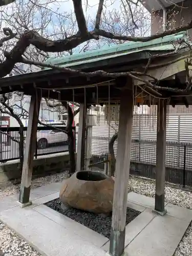 静岡天満宮の{uncategorized: "未分類", other: "その他", undefined: "問題あり", building: "その他建物", grave: "お墓", sacred_gate: "鳥居", guardian: "狛犬", statue: "像", buddha: "仏像", history: "歴史", nature: "自然", garden: "庭園", animal: "動物", pagoda: "塔", temizu: "手水舎", mountain_gate: "山門・神門", sanctuary: "本殿・本堂", subordinate: "末社・摂社", art: "芸術", scenery: "景色", jizo: "地蔵", ema: "絵馬", goshuin: "御朱印", omikuji: "おみくじ", items: "授与品その他", amulet: "お守り", goshuincho: "御朱印帳", eats: "食事", festival: "お祭り", votive_dance: "神楽", shichigosan: "七五三参", wedding: "結婚式", experience: "体験その他", initially: "初詣", around: "周辺", anti_infection: "感染症対策"}