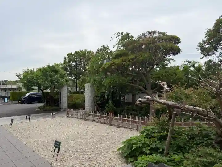 東福寺の{uncategorized: "未分類", other: "その他", undefined: "問題あり", building: "その他建物", grave: "お墓", sacred_gate: "鳥居", guardian: "狛犬", statue: "像", buddha: "仏像", history: "歴史", nature: "自然", garden: "庭園", animal: "動物", pagoda: "塔", temizu: "手水舎", mountain_gate: "山門・神門", sanctuary: "本殿・本堂", subordinate: "末社・摂社", art: "芸術", scenery: "景色", jizo: "地蔵", ema: "絵馬", goshuin: "御朱印", omikuji: "おみくじ", items: "授与品その他", amulet: "お守り", goshuincho: "御朱印帳", eats: "食事", festival: "お祭り", votive_dance: "神楽", shichigosan: "七五三参", wedding: "結婚式", experience: "体験その他", initially: "初詣", around: "周辺", anti_infection: "感染症対策"}