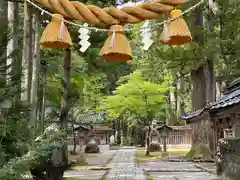 雄山神社中宮祈願殿の建物その他