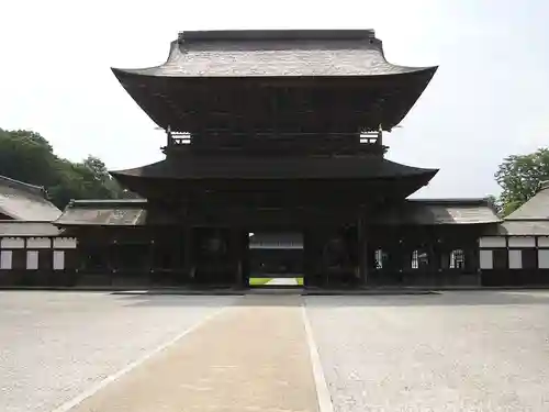 瑞龍寺の山門