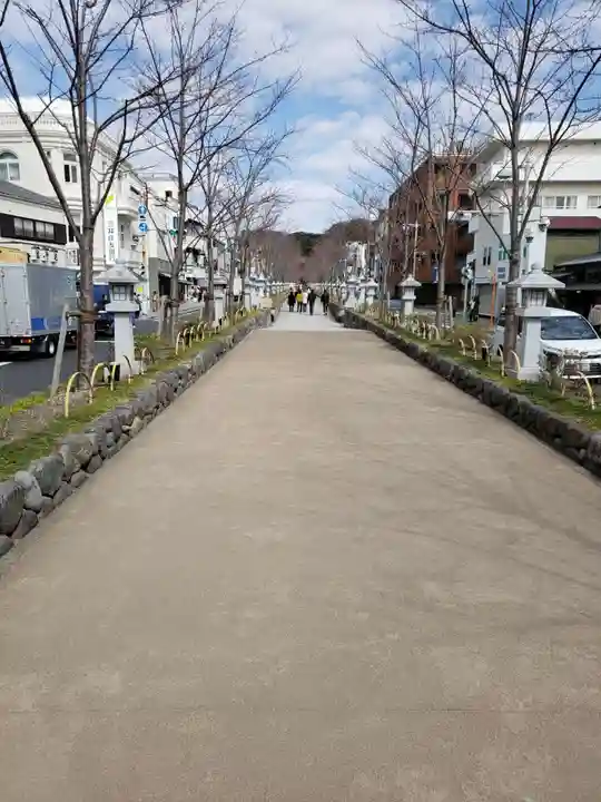 鶴岡八幡宮の周辺