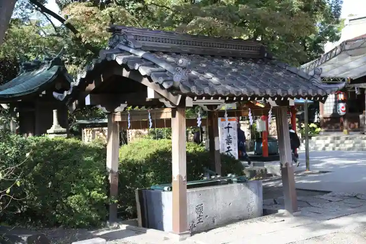 千葉神社の手水舎