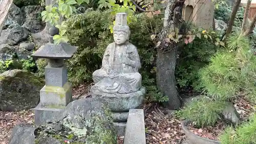 良茂山　持地院の仏像