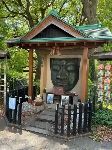上野大佛の{uncategorized: "未分類", other: "その他", undefined: "問題あり", building: "その他建物", grave: "お墓", sacred_gate: "鳥居", guardian: "狛犬", statue: "像", buddha: "仏像", history: "歴史", nature: "自然", garden: "庭園", animal: "動物", pagoda: "塔", temizu: "手水舎", mountain_gate: "山門・神門", sanctuary: "本殿・本堂", subordinate: "末社・摂社", art: "芸術", scenery: "景色", jizo: "地蔵", ema: "絵馬", goshuin: "御朱印", omikuji: "おみくじ", items: "授与品その他", amulet: "お守り", goshuincho: "御朱印帳", eats: "食事", festival: "お祭り", votive_dance: "神楽", shichigosan: "七五三参", wedding: "結婚式", experience: "体験その他", initially: "初詣", around: "周辺", anti_infection: "感染症対策"}