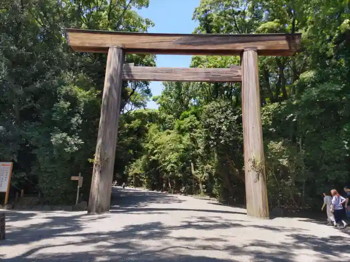 熱田神宮の鳥居