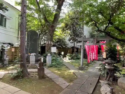 くまくま神社(導きの社 熊野町熊野神社)(東京都)