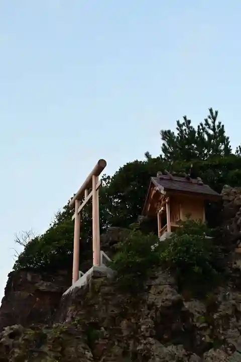 稲佐の浜 弁天島(島根県)