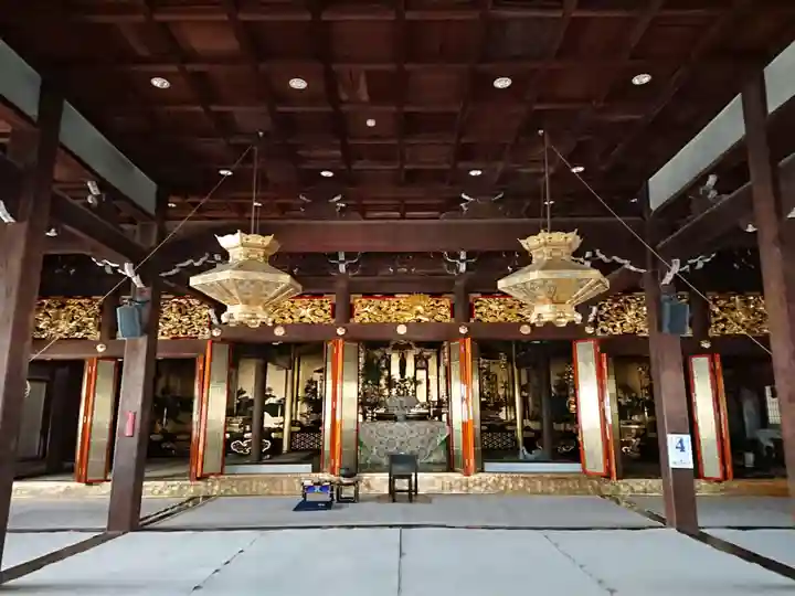 勝鬘寺の本殿・本堂