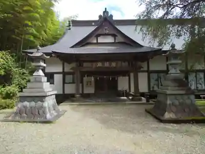 八王寺の本殿・本堂
