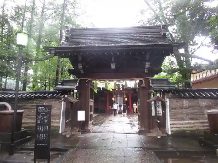 赤坂氷川神社の山門・神門