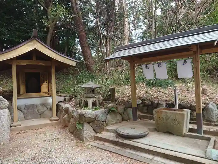 鳥墓神社の手水舎