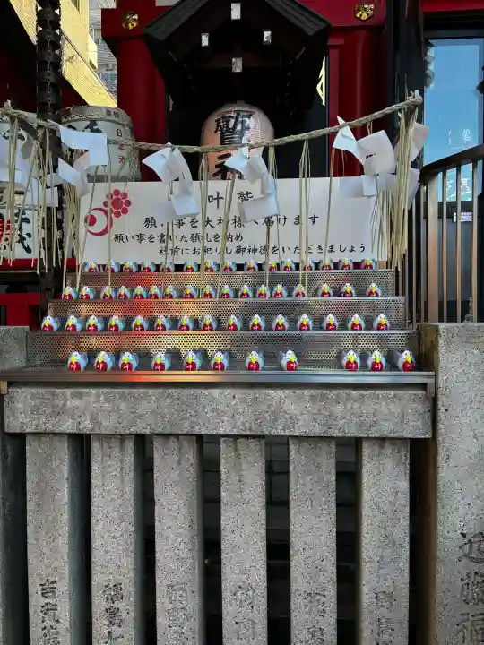 鷲神社の{uncategorized: "未分類", other: "その他", undefined: "問題あり", building: "その他建物", grave: "お墓", sacred_gate: "鳥居", guardian: "狛犬", statue: "像", buddha: "仏像", history: "歴史", nature: "自然", garden: "庭園", animal: "動物", pagoda: "塔", temizu: "手水舎", mountain_gate: "山門・神門", sanctuary: "本殿・本堂", subordinate: "末社・摂社", art: "芸術", scenery: "景色", jizo: "地蔵", ema: "絵馬", goshuin: "御朱印", omikuji: "おみくじ", items: "授与品その他", amulet: "お守り", goshuincho: "御朱印帳", eats: "食事", festival: "お祭り", votive_dance: "神楽", shichigosan: "七五三参", wedding: "結婚式", experience: "体験その他", initially: "初詣", around: "周辺", anti_infection: "感染症対策"}