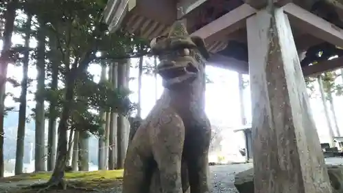 月山神社の狛犬