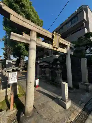 阿倍王子神社の{uncategorized: "未分類", other: "その他", undefined: "問題あり", building: "その他建物", grave: "お墓", sacred_gate: "鳥居", guardian: "狛犬", statue: "像", buddha: "仏像", history: "歴史", nature: "自然", garden: "庭園", animal: "動物", pagoda: "塔", temizu: "手水舎", mountain_gate: "山門・神門", sanctuary: "本殿・本堂", subordinate: "末社・摂社", art: "芸術", scenery: "景色", jizo: "地蔵", ema: "絵馬", goshuin: "御朱印", omikuji: "おみくじ", items: "授与品その他", amulet: "お守り", goshuincho: "御朱印帳", eats: "食事", festival: "お祭り", votive_dance: "神楽", shichigosan: "七五三参", wedding: "結婚式", experience: "体験その他", initially: "初詣", around: "周辺", anti_infection: "感染症対策"}