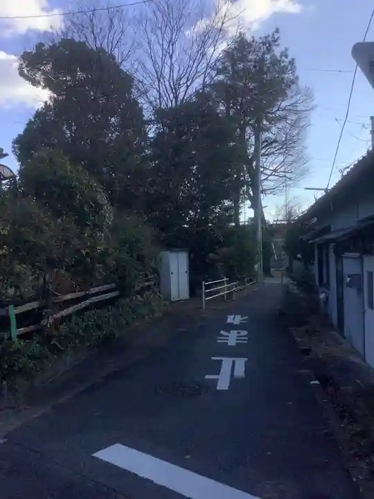 東八龍社の周辺