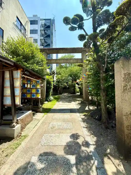 多賀神社の{uncategorized: "未分類", other: "その他", undefined: "問題あり", building: "その他建物", grave: "お墓", sacred_gate: "鳥居", guardian: "狛犬", statue: "像", buddha: "仏像", history: "歴史", nature: "自然", garden: "庭園", animal: "動物", pagoda: "塔", temizu: "手水舎", mountain_gate: "山門・神門", sanctuary: "本殿・本堂", subordinate: "末社・摂社", art: "芸術", scenery: "景色", jizo: "地蔵", ema: "絵馬", goshuin: "御朱印", omikuji: "おみくじ", items: "授与品その他", amulet: "お守り", goshuincho: "御朱印帳", eats: "食事", festival: "お祭り", votive_dance: "神楽", shichigosan: "七五三参", wedding: "結婚式", experience: "体験その他", initially: "初詣", around: "周辺", anti_infection: "感染症対策"}